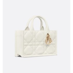 Sac Dior Book Tote Mini Macrocannage couleur latte